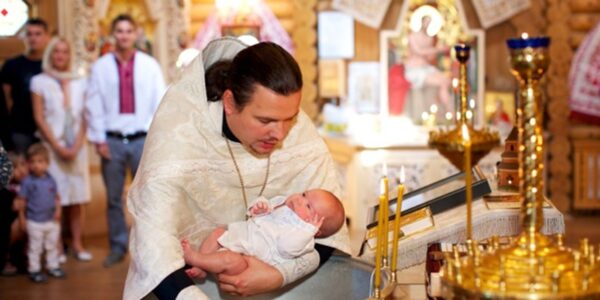 Кого не можна брати в куми: головні церковні заборони