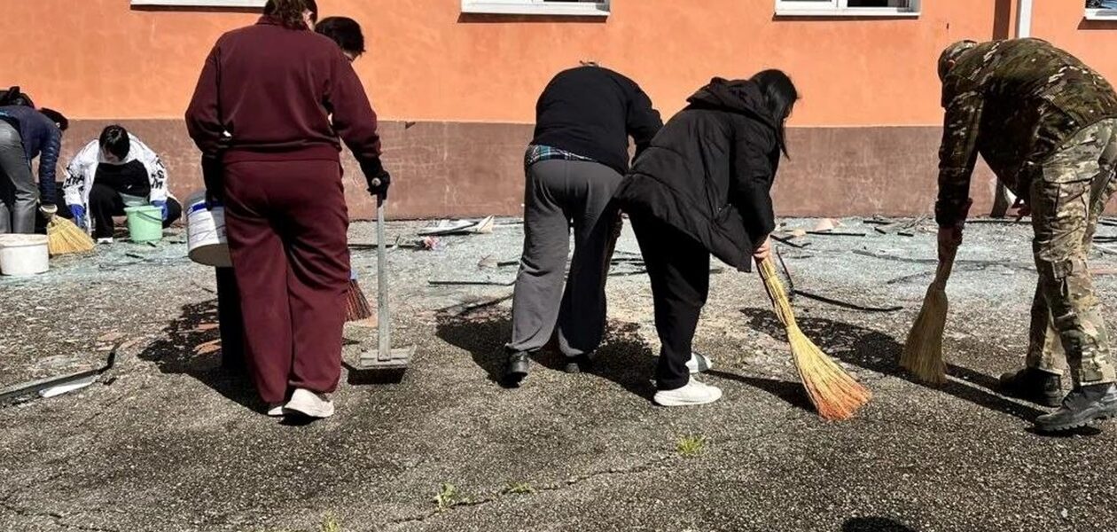 В Туапсе після удару по НПЗ пройшов "нафтовий дощ"