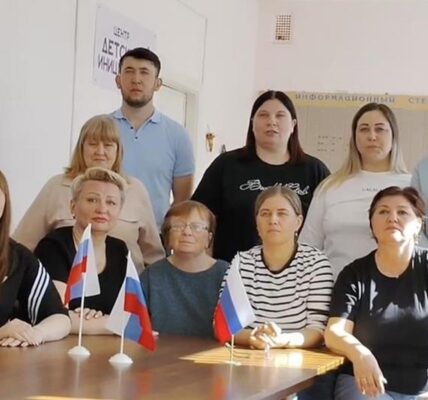 Учителі в РФ записали ролики за мотивами промови Гітлера