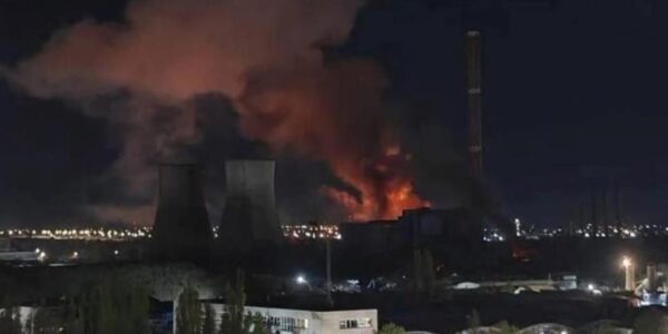 У Бухаресті на ТЕЦ стався вибух і масштабна пожежа