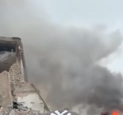 У Словʼянську через обстріли зруйнований навчальний заклад, є постраждалі