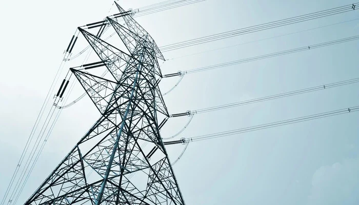 Повернення до нижчих прайс-кепів йде врозріз із реальною ситуацією в енергосистемі – ЗМІ