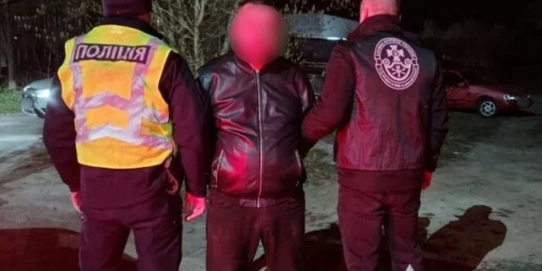 Обіцяв виїзд з країни за $25 тис.: на Київщині затримано організатора схеми для ухилянтів