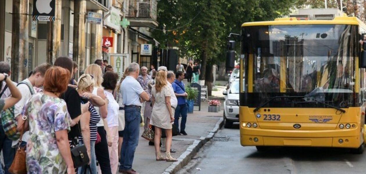 Безкоштовний проїзд лімітують: за що пенсіонерам доведеться платити