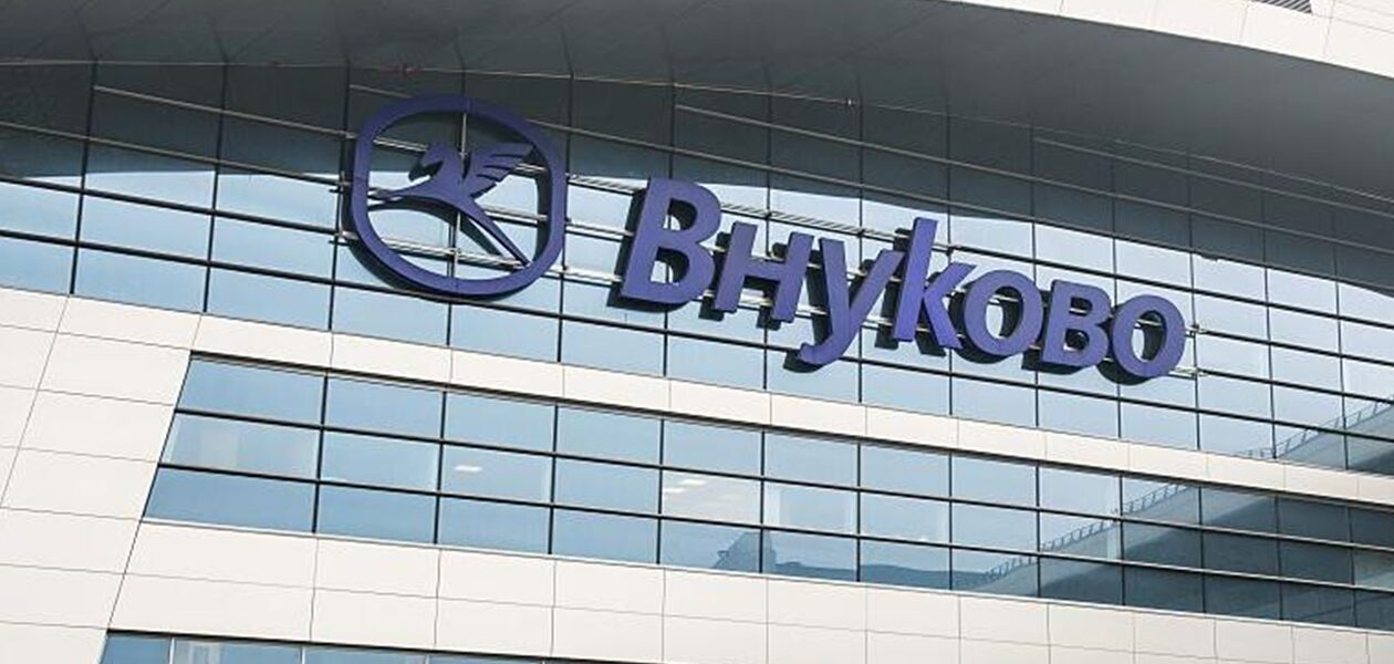 Атака дронів: у Москві і Петербурзі аеропорти зупинили роботу