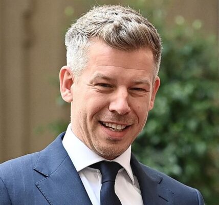 Мадяр планує відсвяткувати кінець правління Орбана