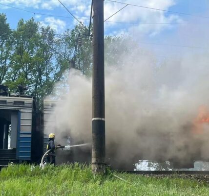 На Черкащині під час руху спалахнув електропоїзд