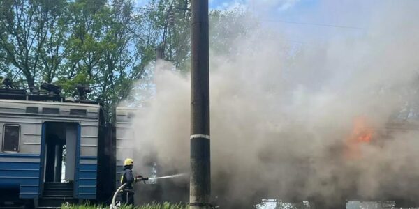 На Черкащині під час руху спалахнув електропоїзд