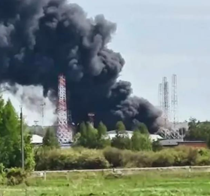 Масштабна пожежа на стратегічному нафтовому об'єкті в РФ: є загиблі