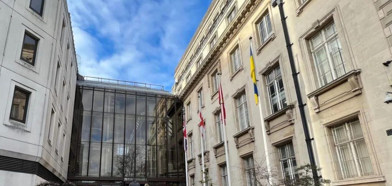 У британському Ессексі правопопулісти зняли український прапор