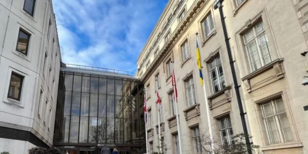У британському Ессексі правопопулісти зняли український прапор