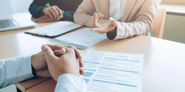 Із якими проблемами стикаються українці під час пошуку роботи: результати опитування