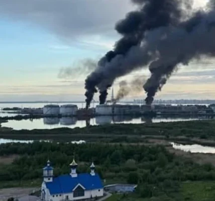 Путінський форум під акомпанемент українських дронів
