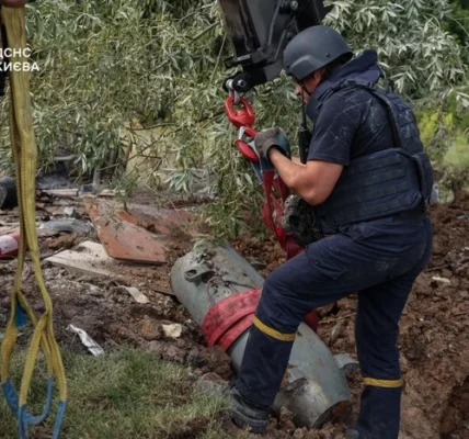 У Голосіївському районі Києва вилучено бойову частину крилатої ракети Х-101 (фото)
