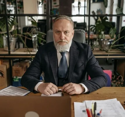 День директора школи: скільки в Україні платять керівникам навчальних закладів