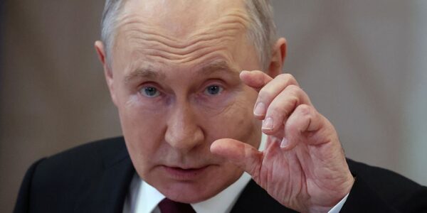 В Росії вирішили переписати історію предків Путіна