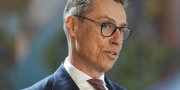Стубб назвав переваги України над Росією