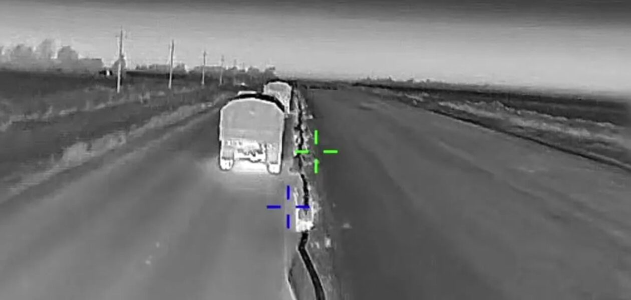 Палає все: ГУР показало нові кадри роботи Примар