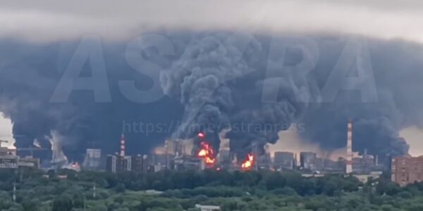 Масований наліт БпЛА: у Москві масштабні пожежі