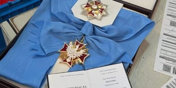 В Укрпошті пояснили повернення Зеленським "Орла" Новою поштою