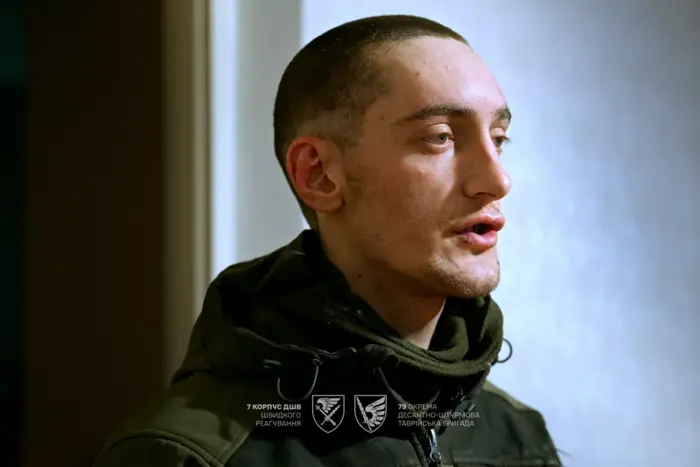 Окупант розповів, як застрелив свого командира, а потім спалив його тіло