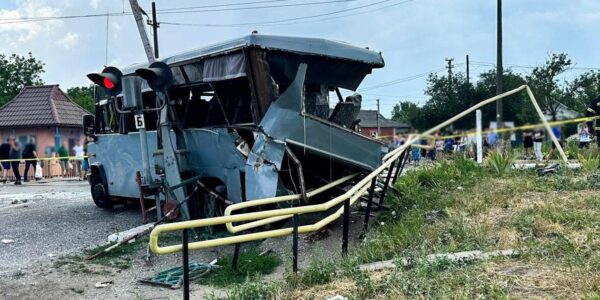 Біля Рівного поїзд врізався у маршрутку, є жертви