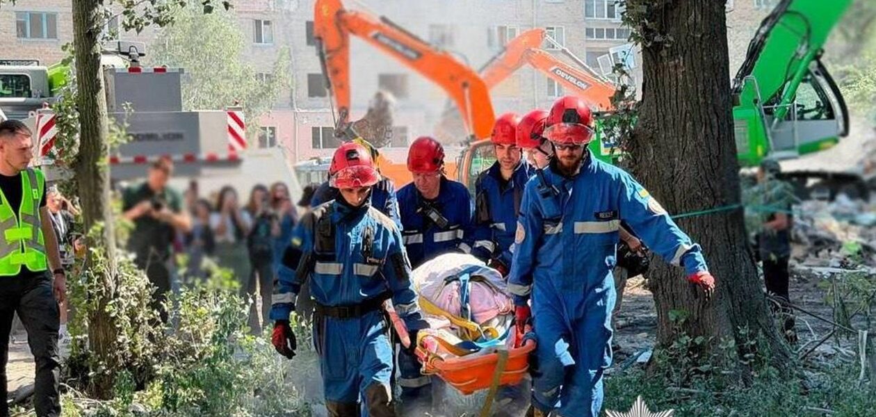 Кількість постраждалих в Києві зросла до 100 осіб