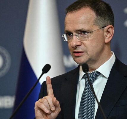 Переговірник Путіна потрапив під санкції ЄС