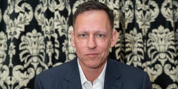 Тіні дублінського затворництва: як таємне товариство Пітера Тіля оголило страхи світової еліти