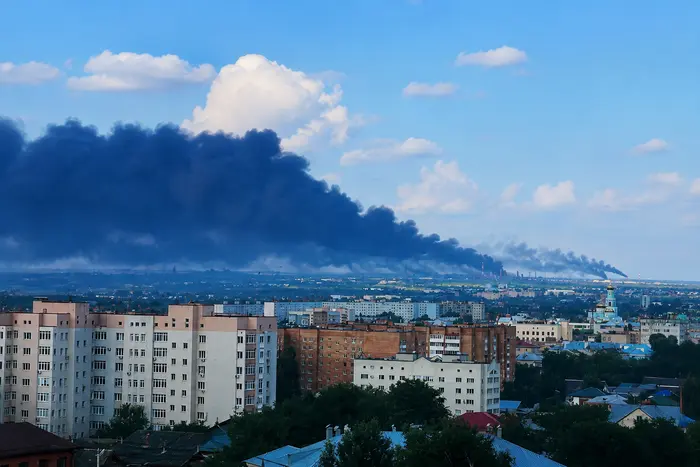 Дрони вразили один із найстаріших НПЗ Росії: чим особливий цей завод