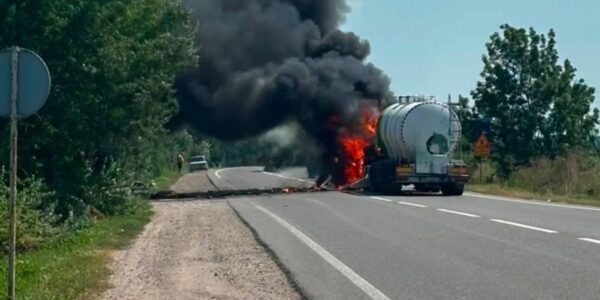 Росіяни вбили двох людей у вантажівці на Одещині