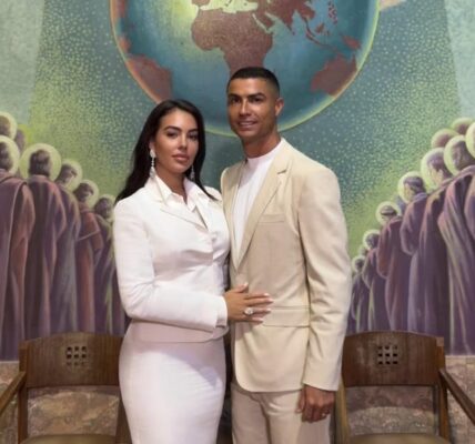 Vogue показав перші кадри з весілля Роналду