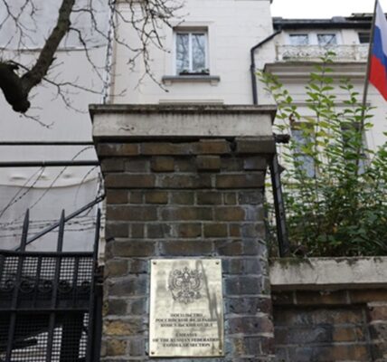 Після погроз Лондону: Москва відкликала свого посла з Великої Британії