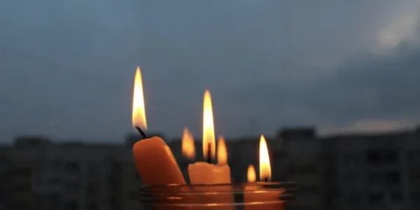 Після масованої атаки РФ сім регіонів України частково залишилися без світла