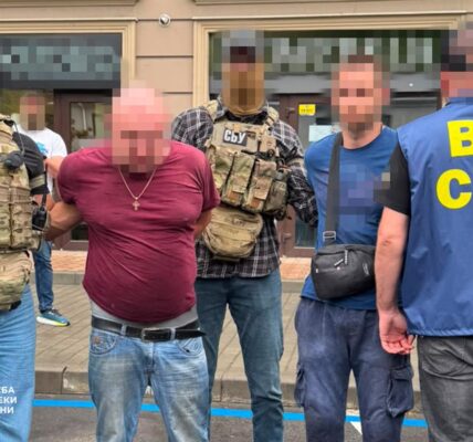 СБУ почистила свої лави: 48 співробітників отримали підозри