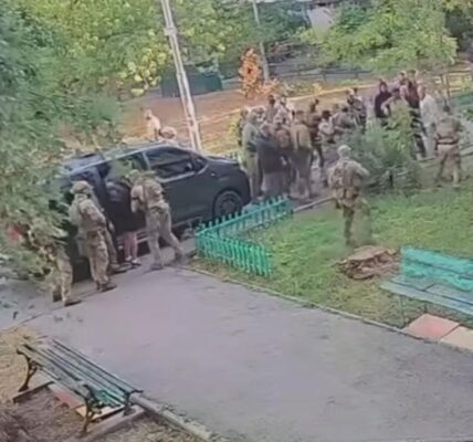З’явилося відео сутички між СБУ та ГУР