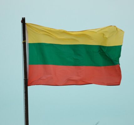 Литва готує плани евакуації на випадок нападу Росії