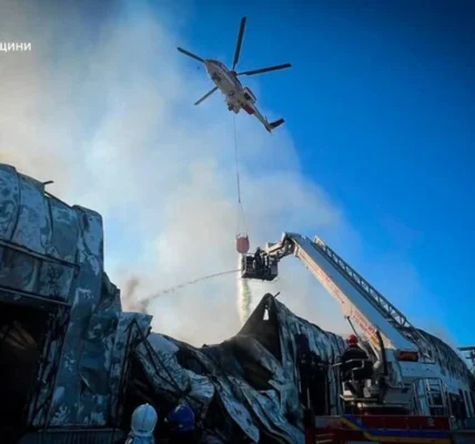 Ліквідація наслідків атаки на Київщину: рятувальники показали ситуацію на об