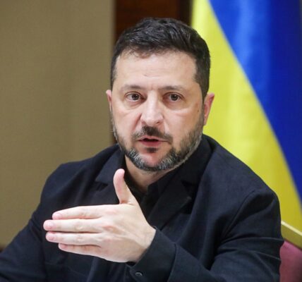 Зеленський відповів на плани Ле Пен щодо України