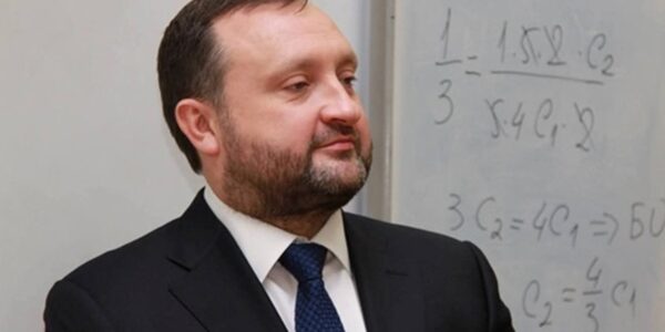 Родина експрем’єра України володіє активами на понад 6 млр рублів - ЗМІ