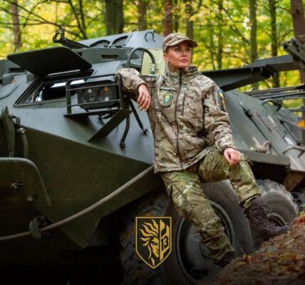 Камалію розкритикували за танці у військовій формі