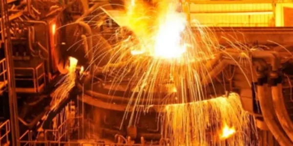 Зупинка металургії вдарить по валюті, містах і відбудові: експерт закликав створити окремий фонд підтримки
